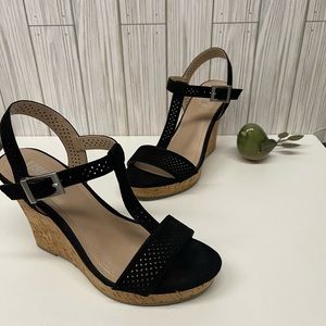 Women’s Black Cork Wedge Heels SZ 7.5 in excellent pre-owned condition.